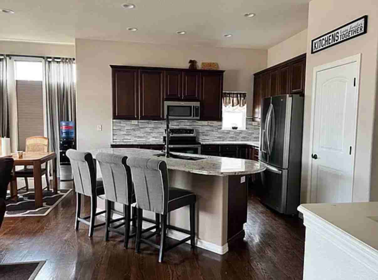 6068 Cumbre Vista Way - Photo 4 of 18