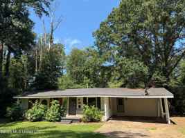 featured image of 2745 Marydale Dr
