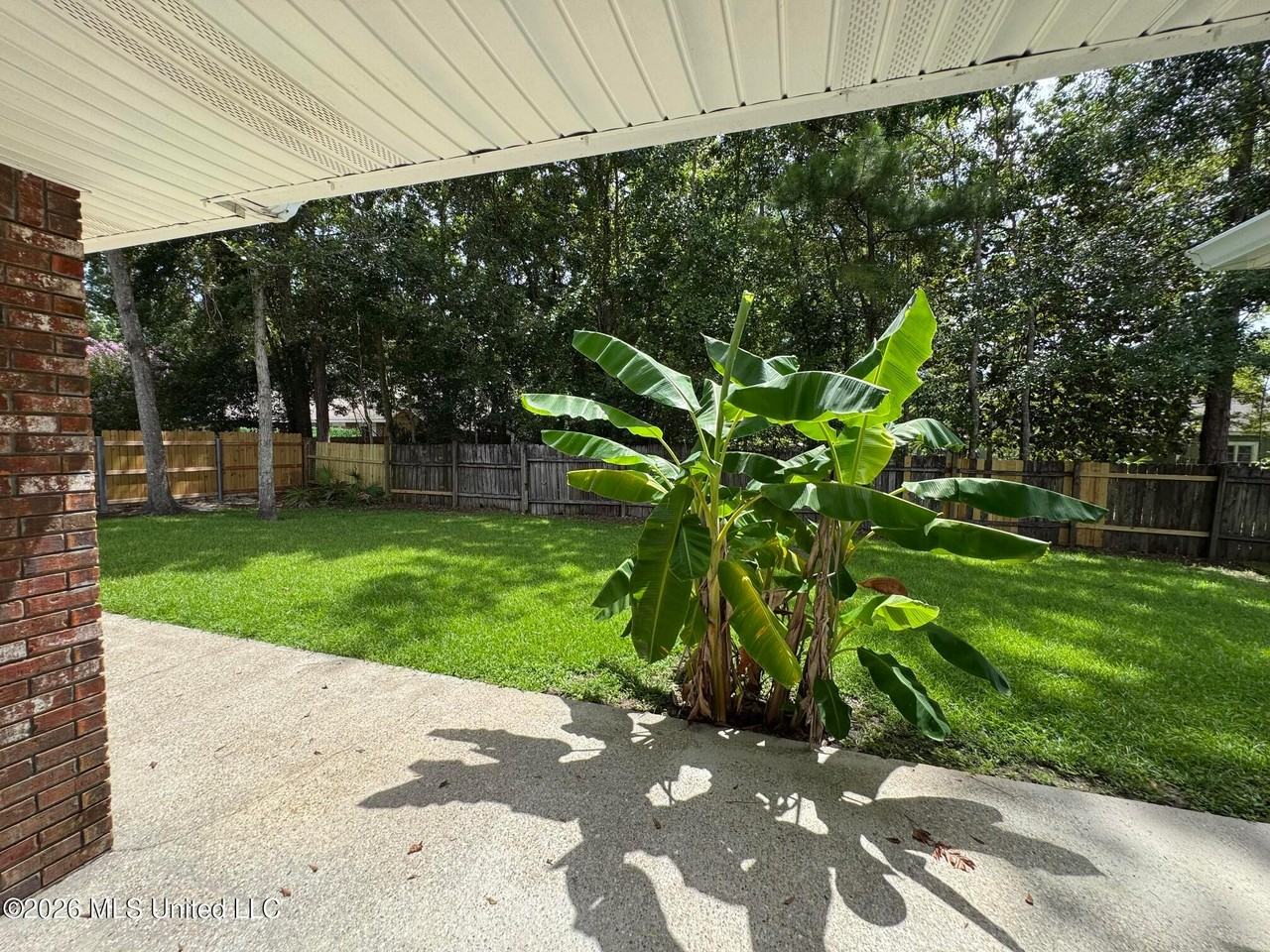 72697 Diamondhead Dr N - Photo 3 of 16