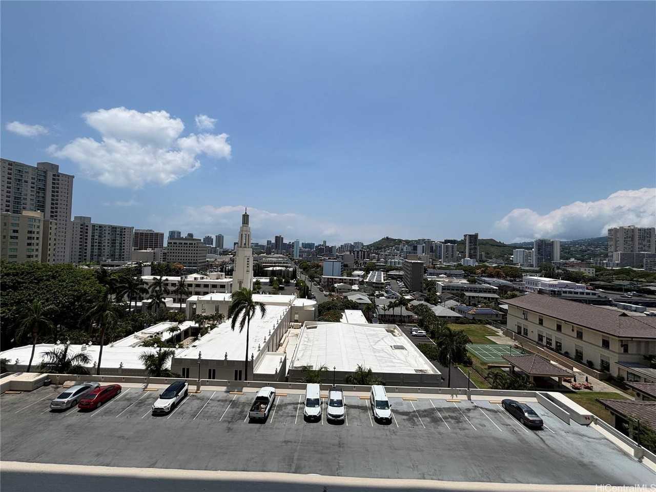 1212 Punahou St #1005 - Photo 3 of 25