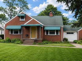featured image of 818 Johnson St