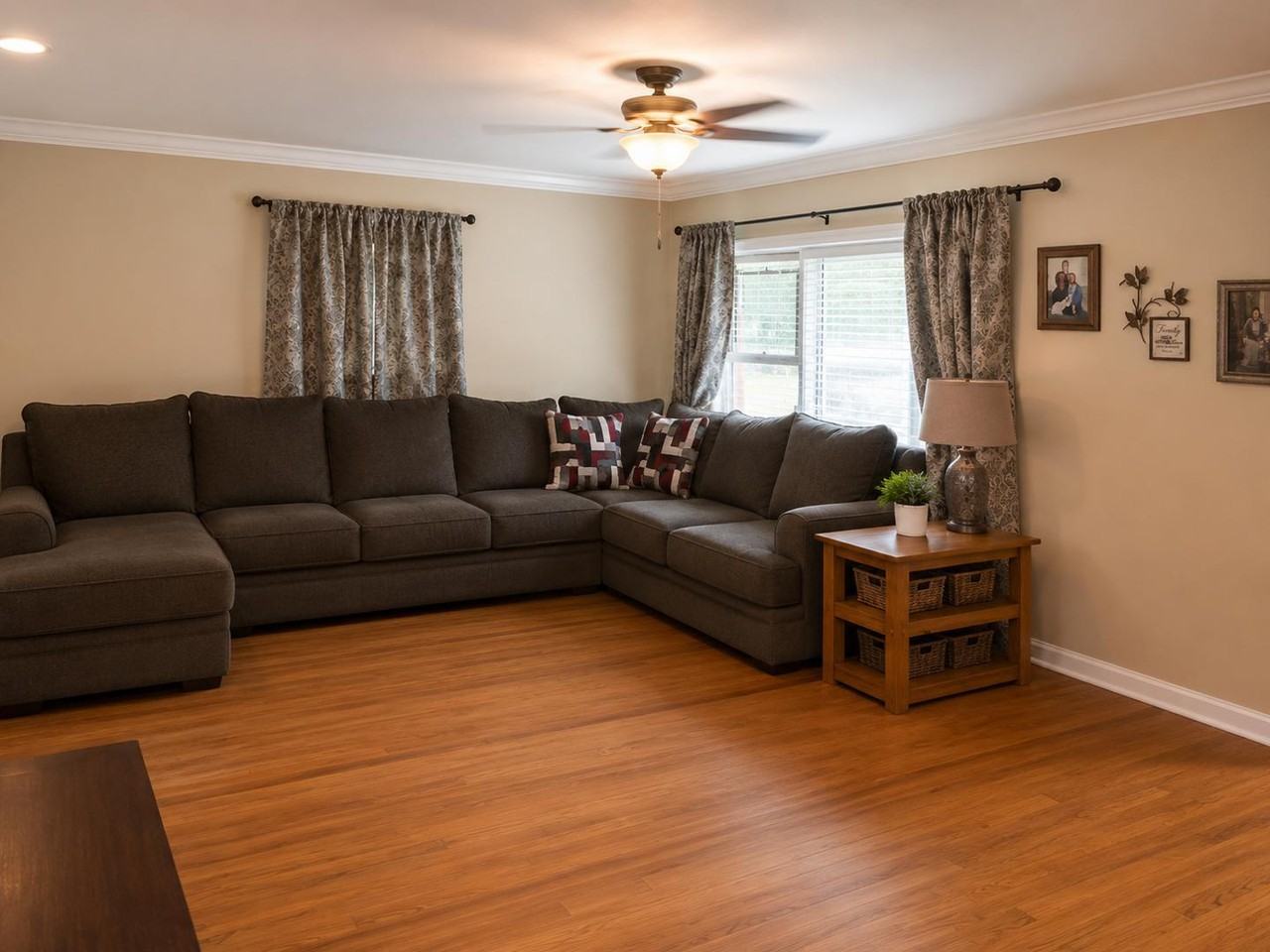 818 Johnson St - Photo 2 of 20
