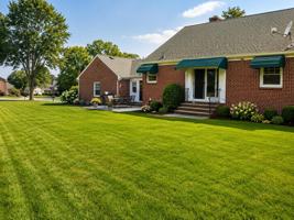 featured image of 818 Johnson St