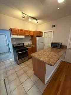 1643 W Beach Ave #1 - Photo 5 of 12
