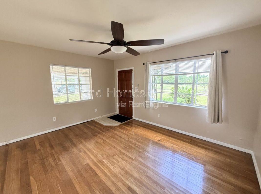 3115 Buckingham Ave - Photo 5 of 10