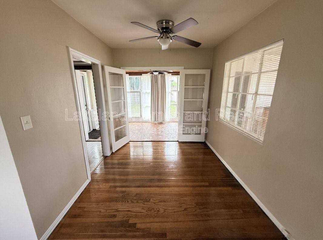 3115 Buckingham Ave - Photo 6 of 10