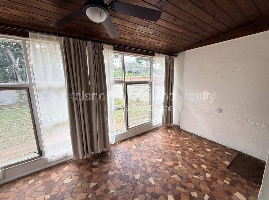 3115 Buckingham Ave - Photo 7 of 10
