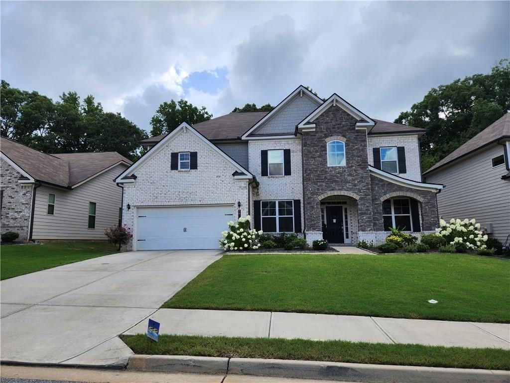 3650 Deaton Trl - Photo 3 of 33