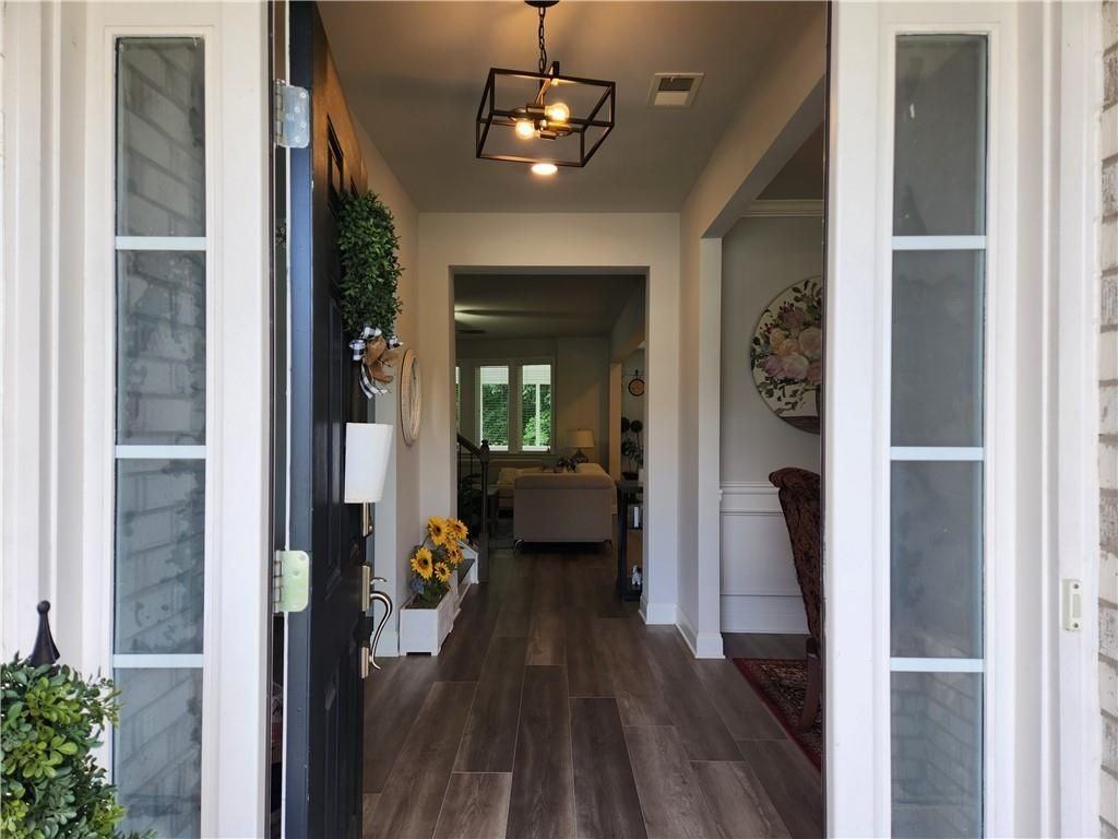 3650 Deaton Trl - Photo 4 of 33