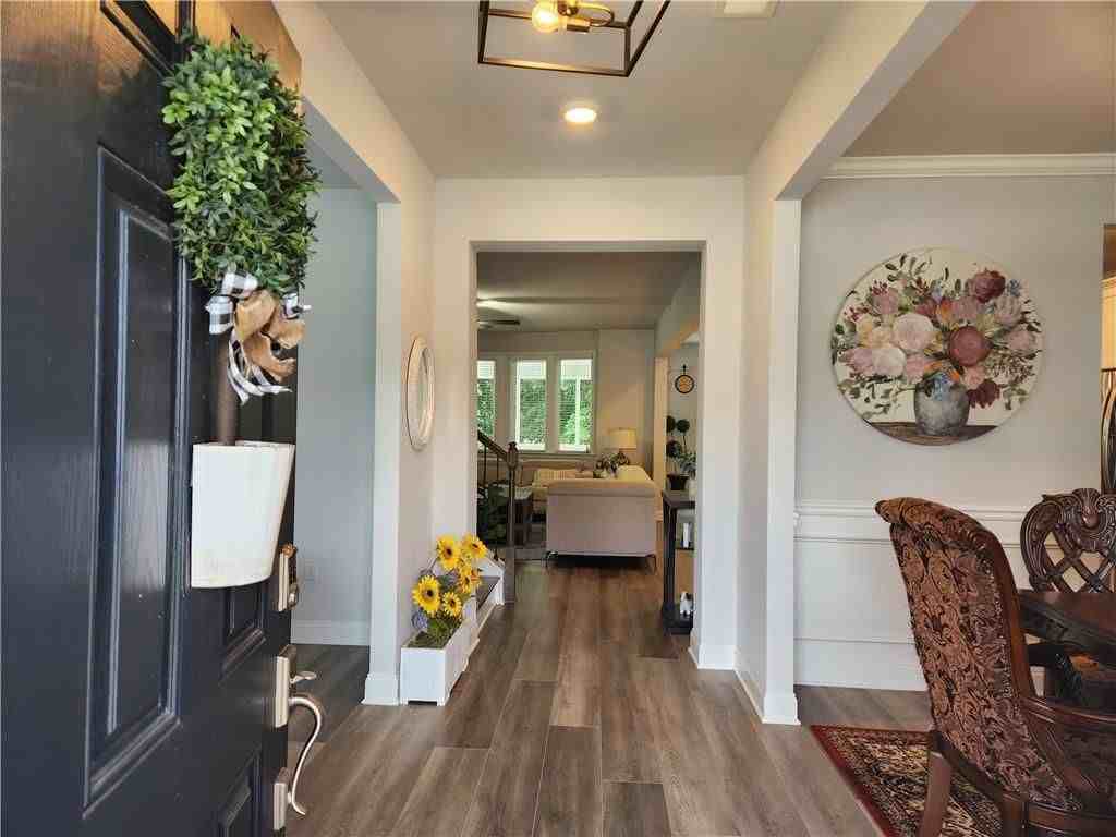 3650 Deaton Trl - Photo 5 of 33