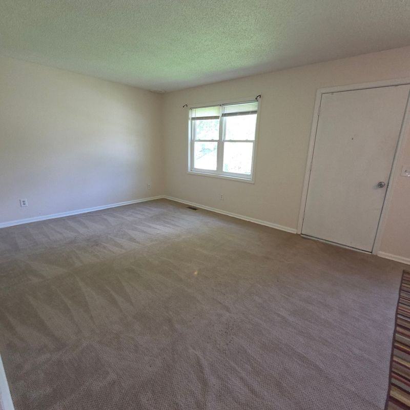 806 Mccampbell St - Photo 2 of 12