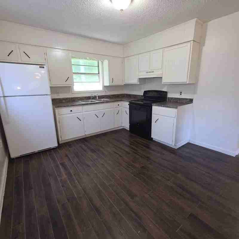 806 Mccampbell St - Photo 6 of 12