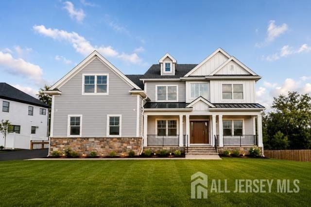 11 Scarlet Dr