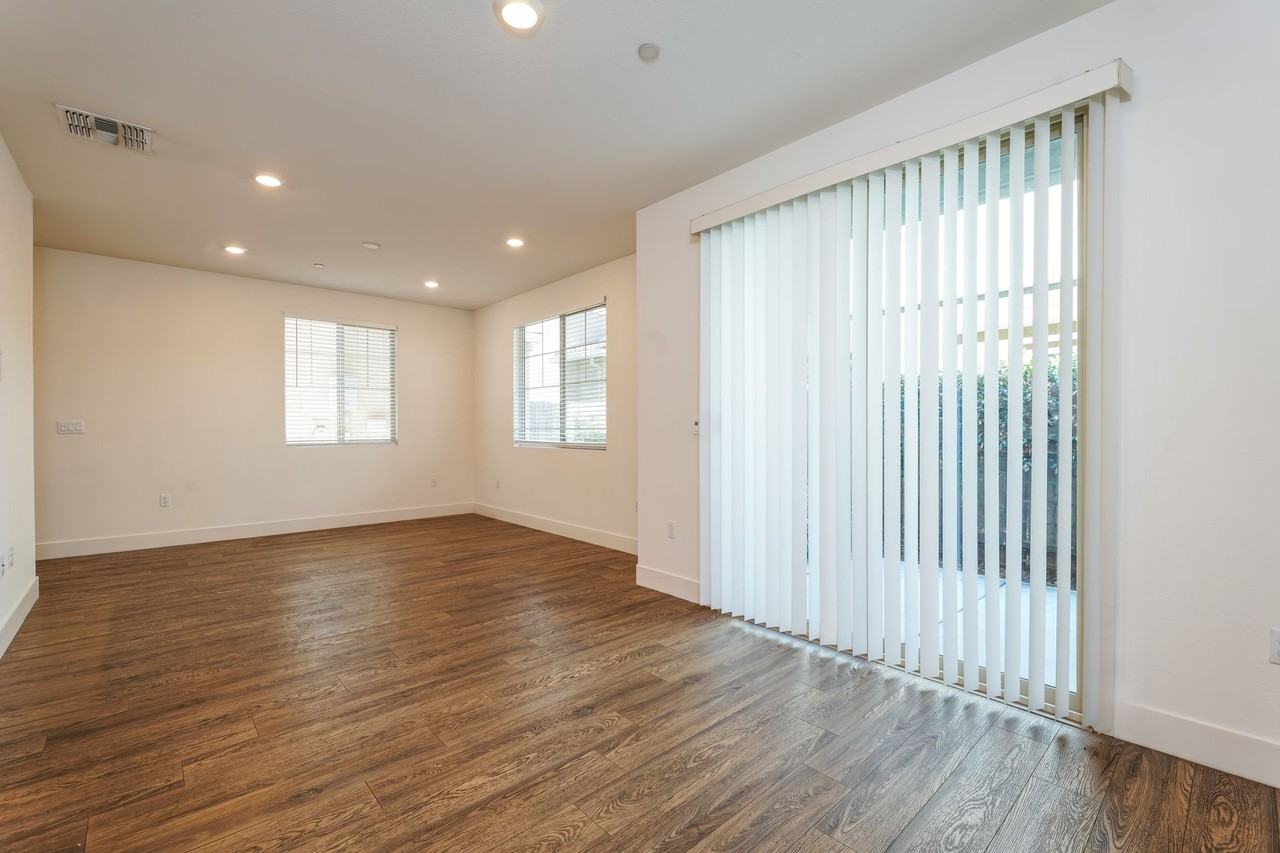 10558 Trill Way - Photo 4 of 9