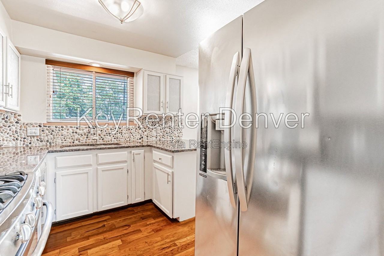 4423 S Elati St - Photo 5 of 40