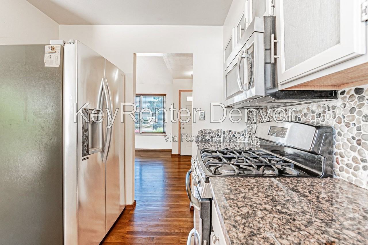 4423 S Elati St - Photo 6 of 40