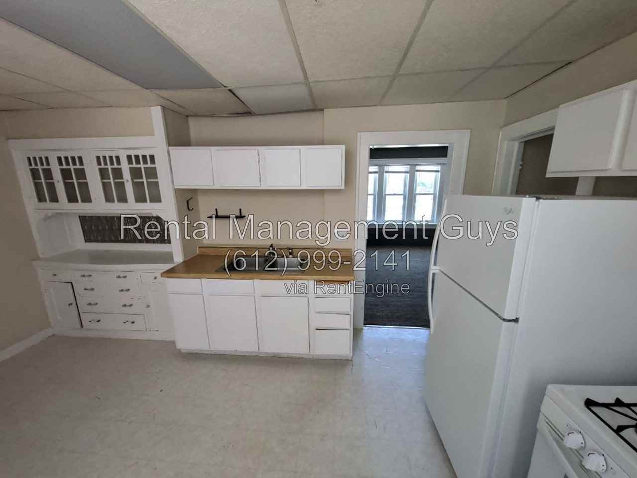 2300 W 50th St #11 - Photo 5 of 6