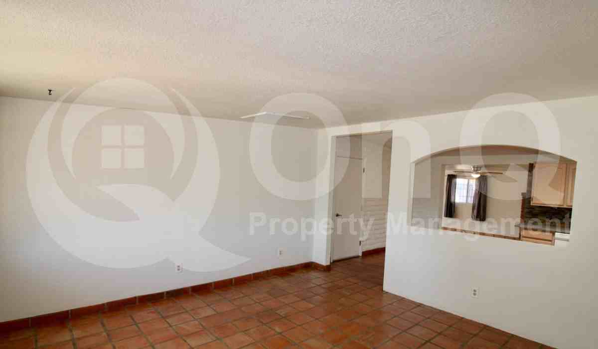 4741 N Fontana Ave - Photo 5 of 18