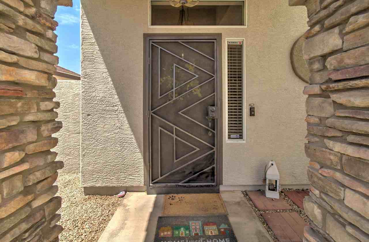 2576 E Brooks St - Photo 6 of 50