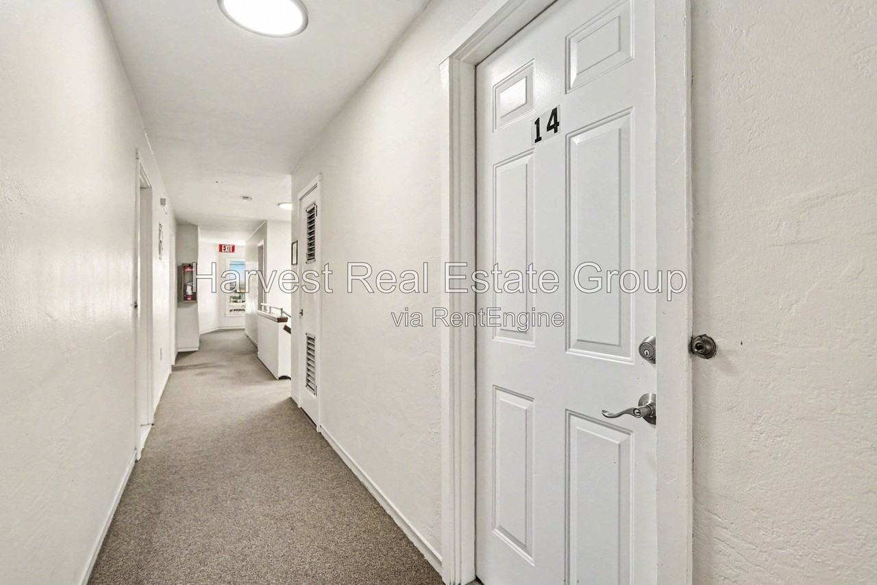 22284 Mission Blvd - Photo 4 of 14