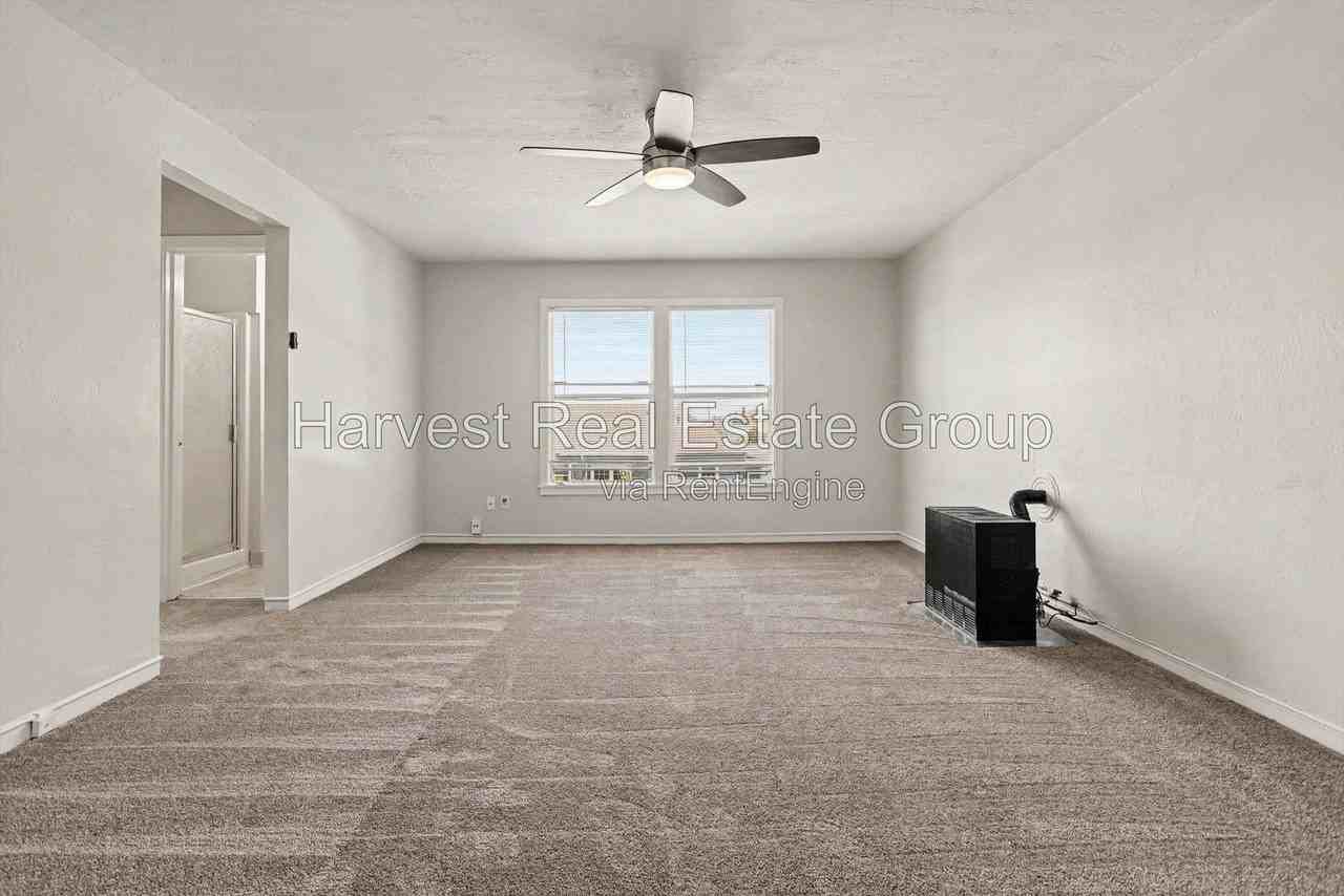 22284 Mission Blvd - Photo 5 of 14