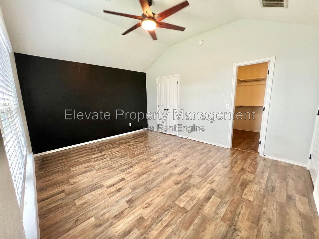 16405 Otter Dr - Photo 6 of 25