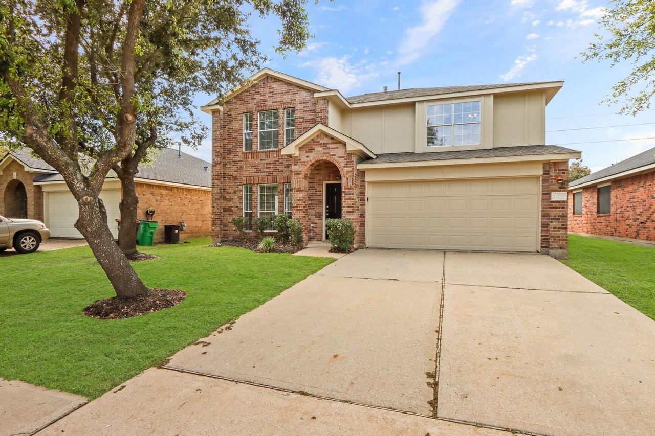 15127 Green Whisper Dr - Photo 2 of 28