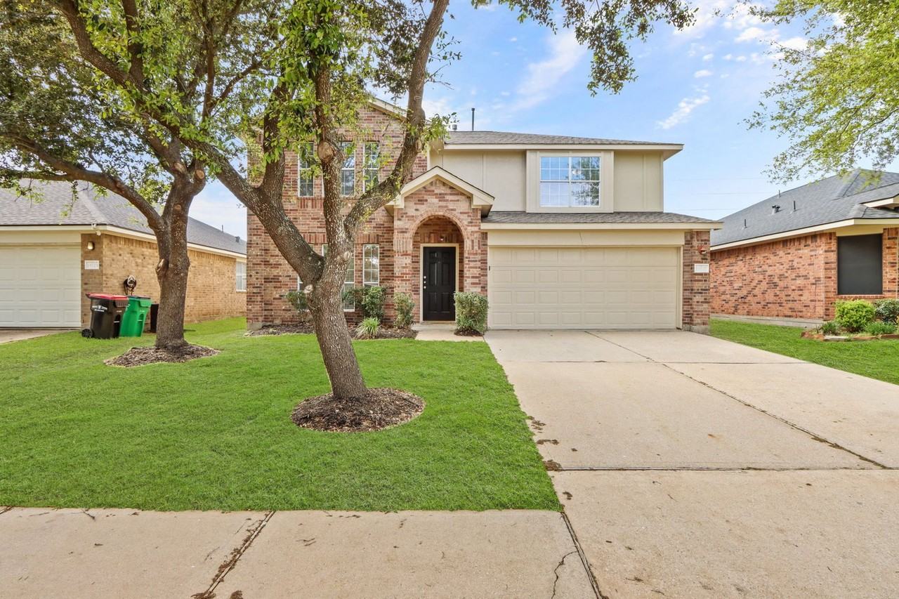 15127 Green Whisper Dr - Photo 3 of 28