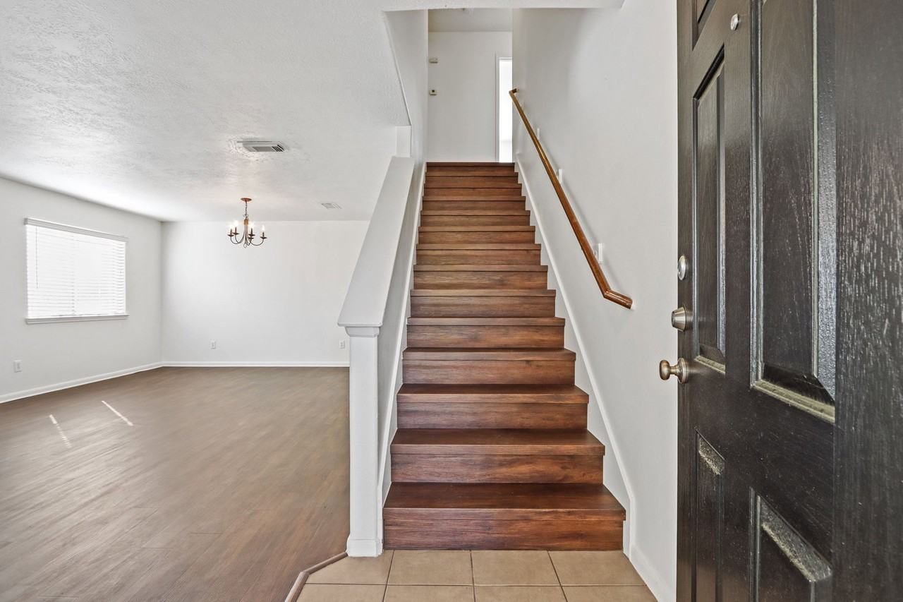 15127 Green Whisper Dr - Photo 4 of 28