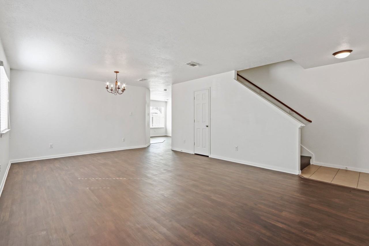 15127 Green Whisper Dr - Photo 5 of 28