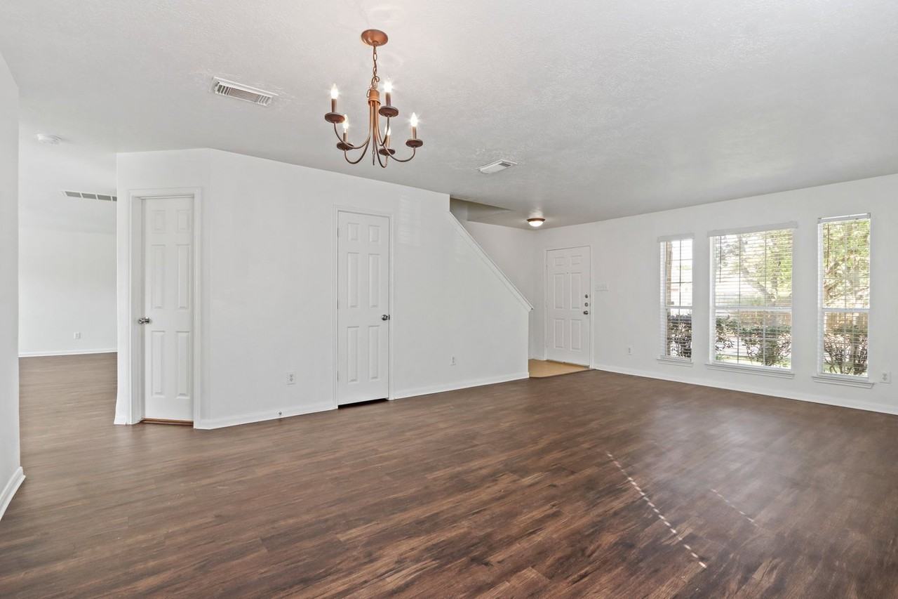 15127 Green Whisper Dr - Photo 6 of 28
