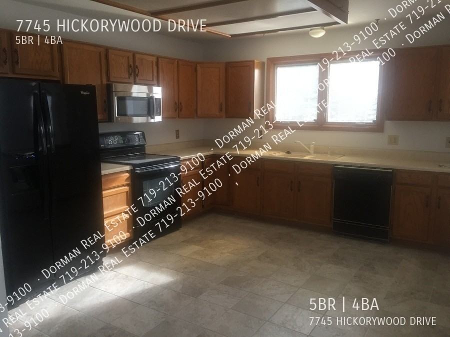 7745 Hickorywood Dr - Photo 3 of 39
