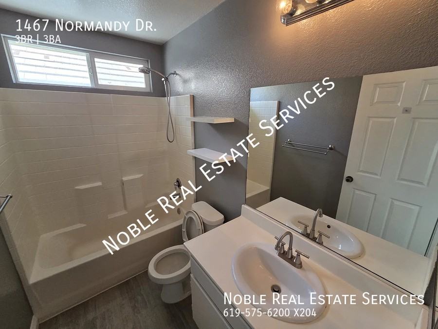 1467 Normandy Dr - Photo 4 of 36