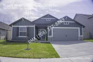 featured image of 5040 N Elmstone Ave #AVE
