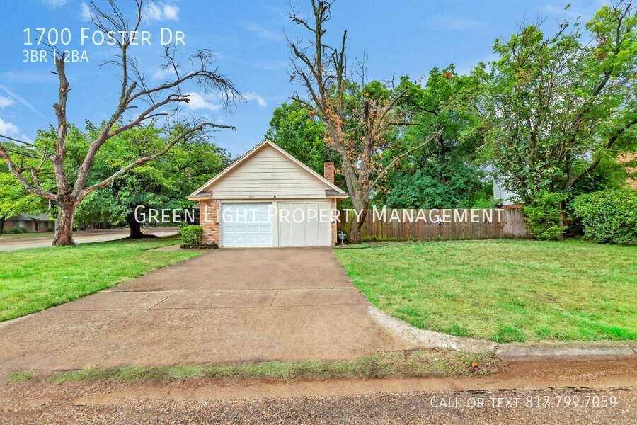 1700 Foster Dr - Photo 2 of 33
