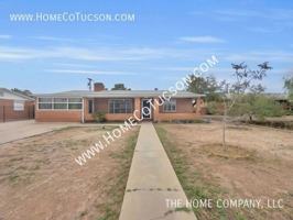 featured image of 4738 E Cooper St