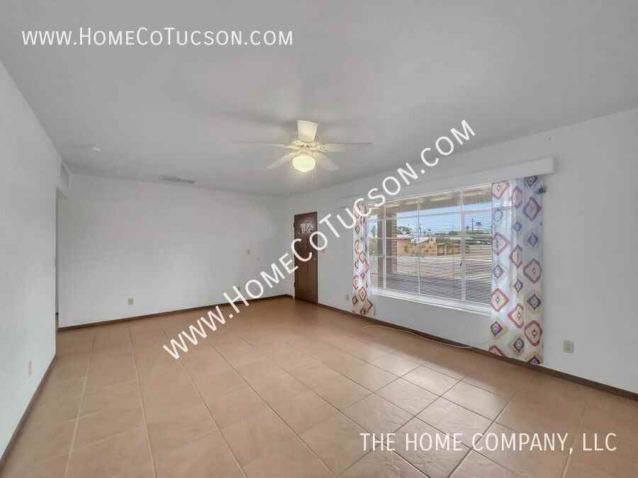 4738 E Cooper St - Photo 5 of 36