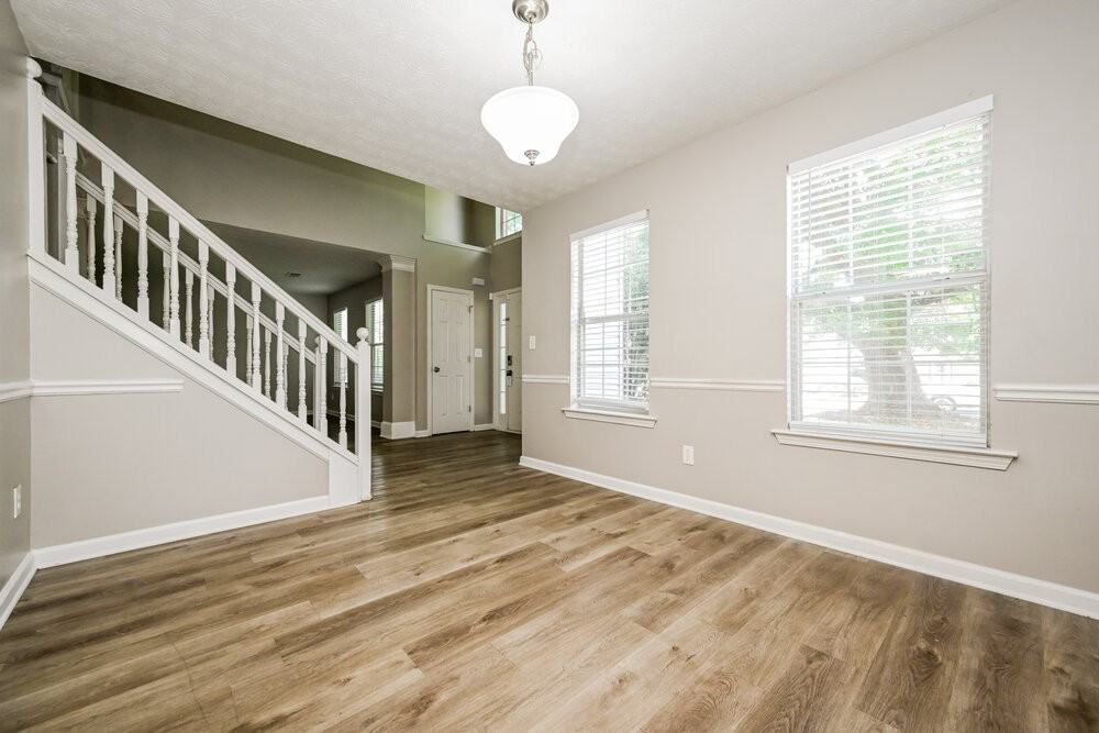 409 Grove Park Dr - Photo 5 of 17