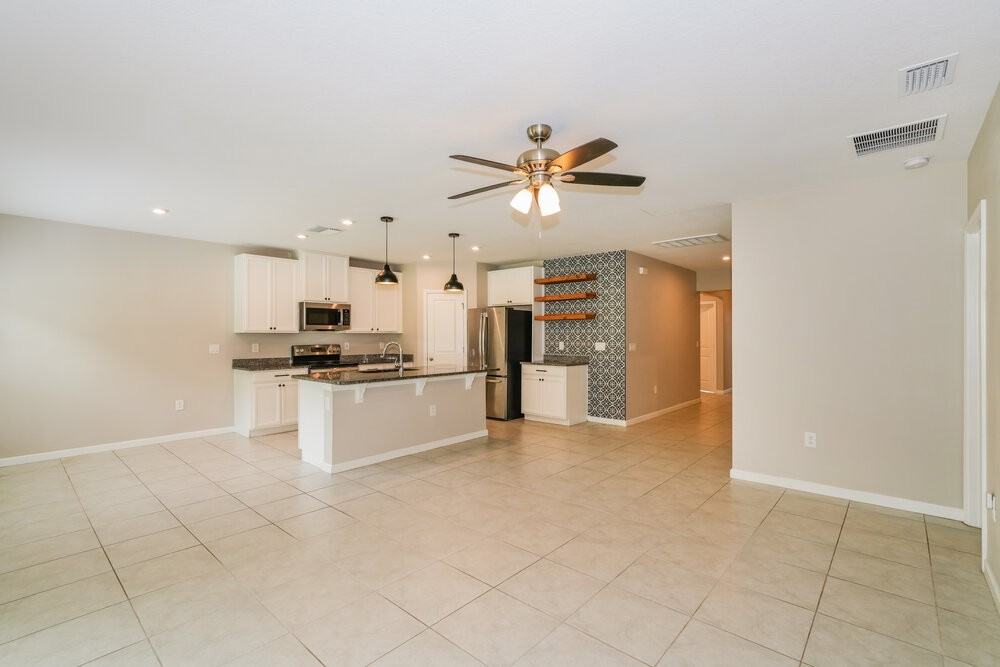 18588 Hunters Meadow Walk - Photo 3 of 16