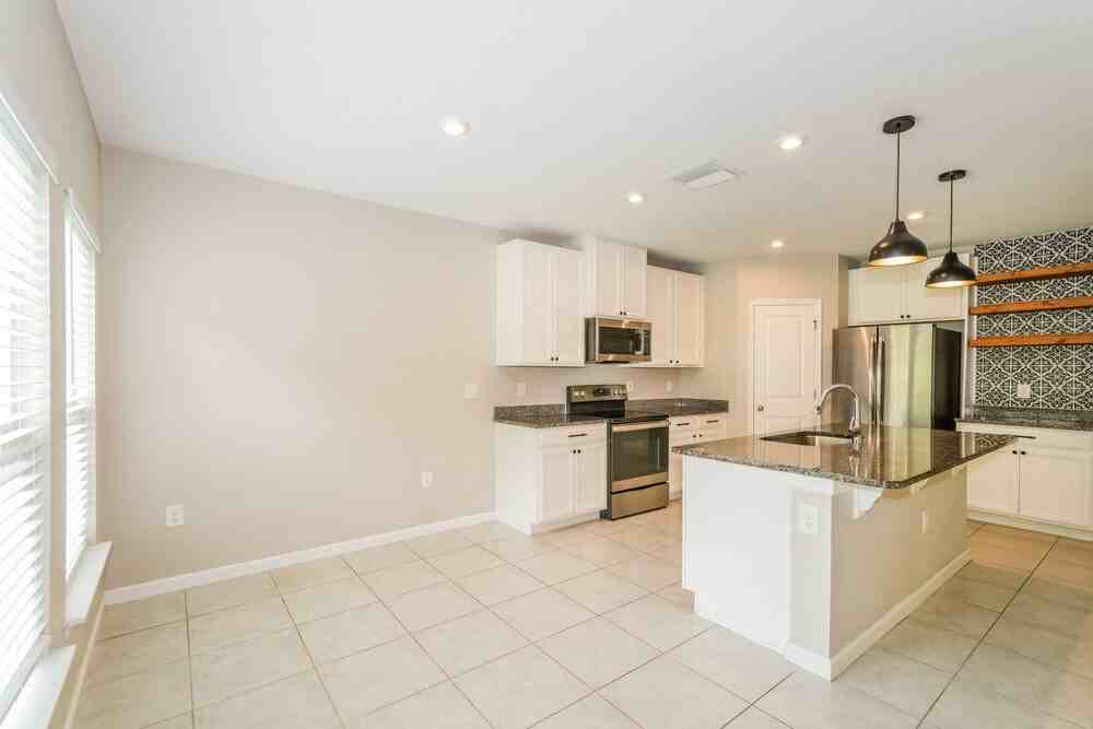 18588 Hunters Meadow Walk - Photo 5 of 16