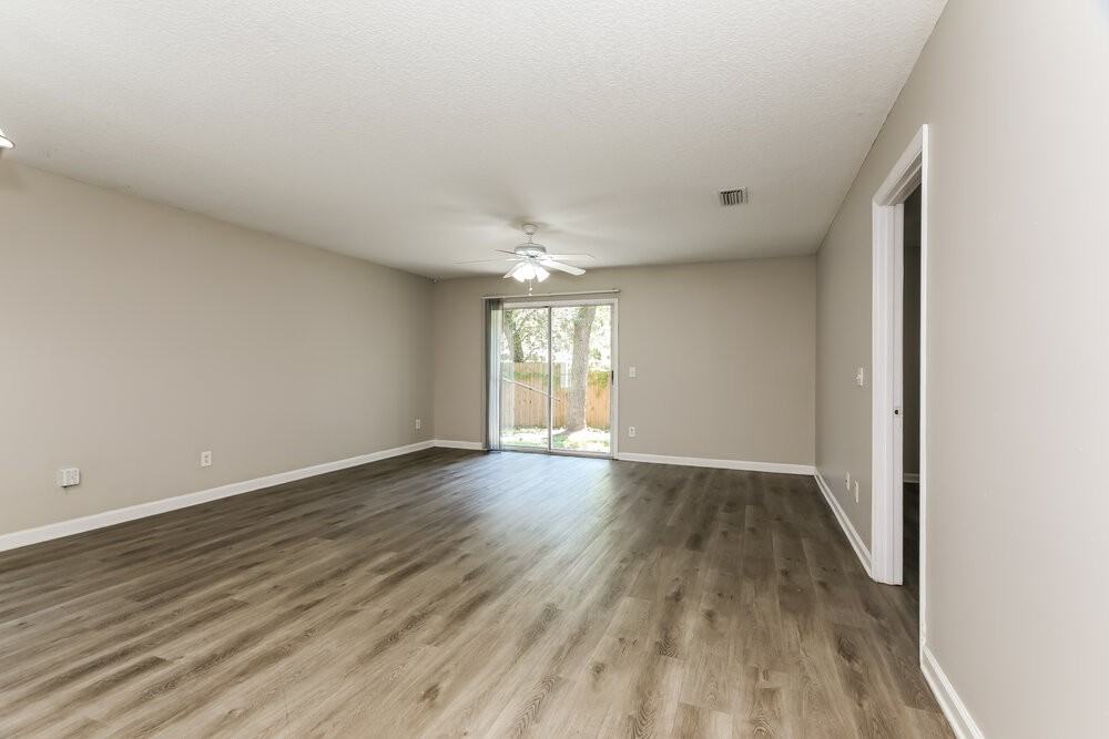 416 S 13th Ter - Photo 4 of 16