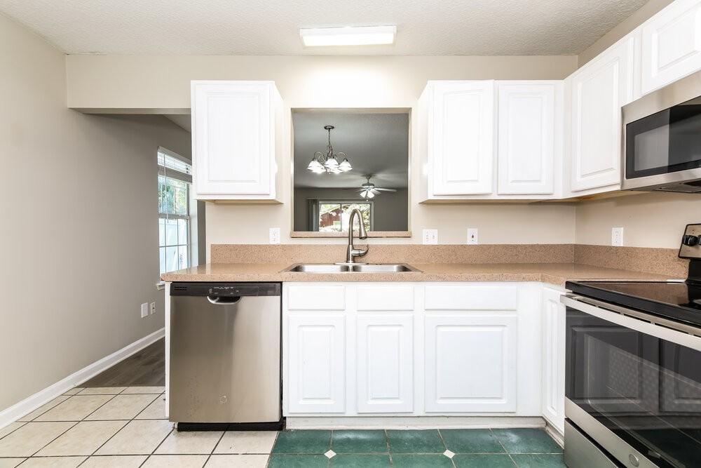 416 S 13th Ter - Photo 7 of 16