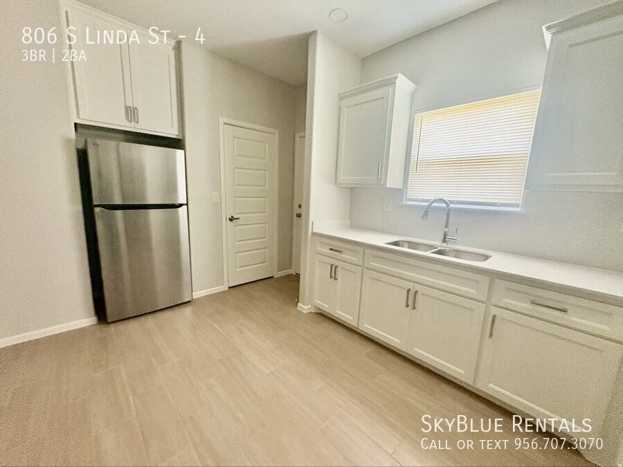 806 S Linda St #4 - Photo 3 of 17