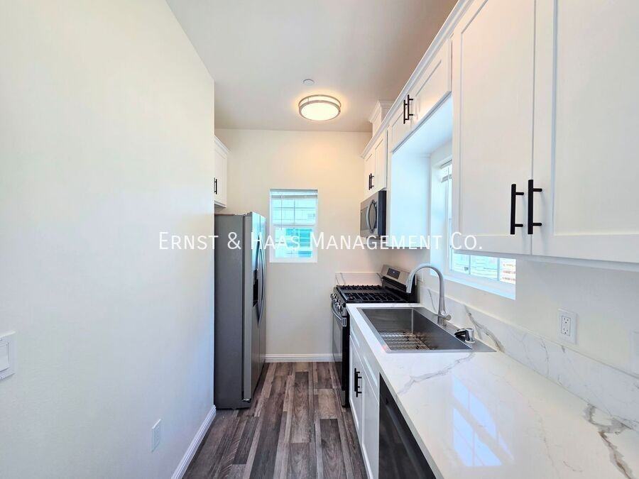 4165A Country Club Dr - Photo 5 of 26