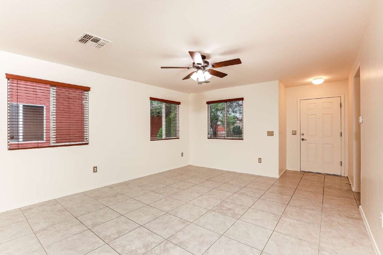 5082 E Kittentails Dr - Photo 2 of 15