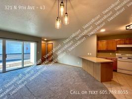 featured image of 321 N 9th Ave #43