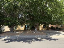 featured image of 412 Laguayra Dr Ne
