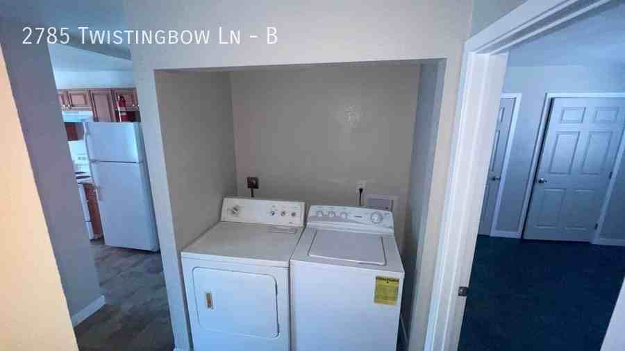 2785 Twistingbow Ln #B - Photo 5 of 12