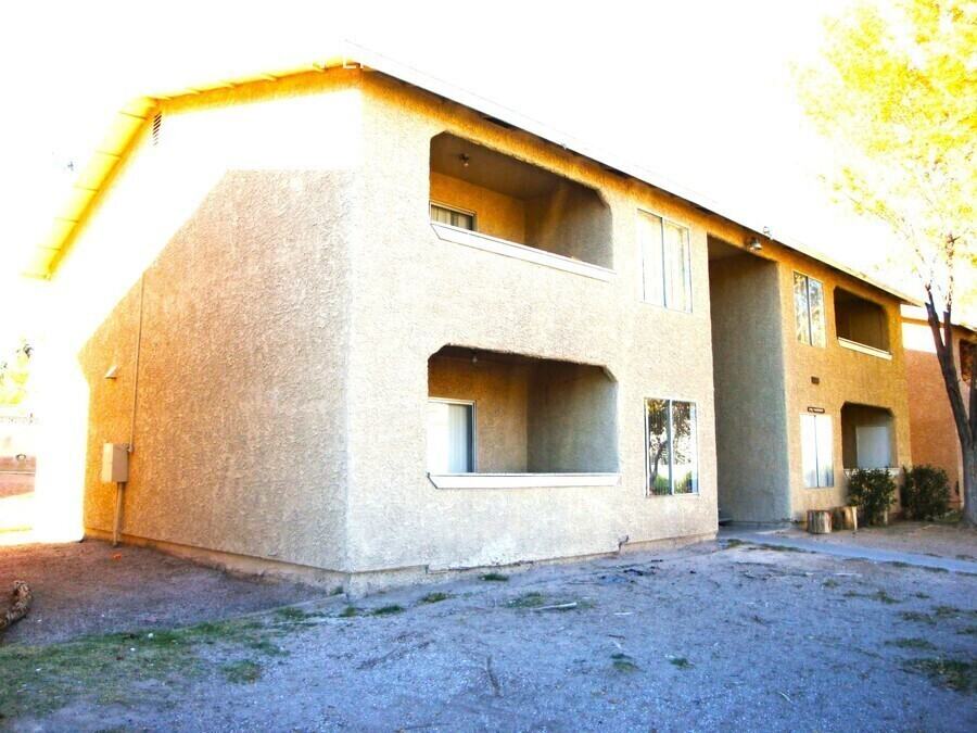 2785 Twistingbow Ln #B - Photo 7 of 12
