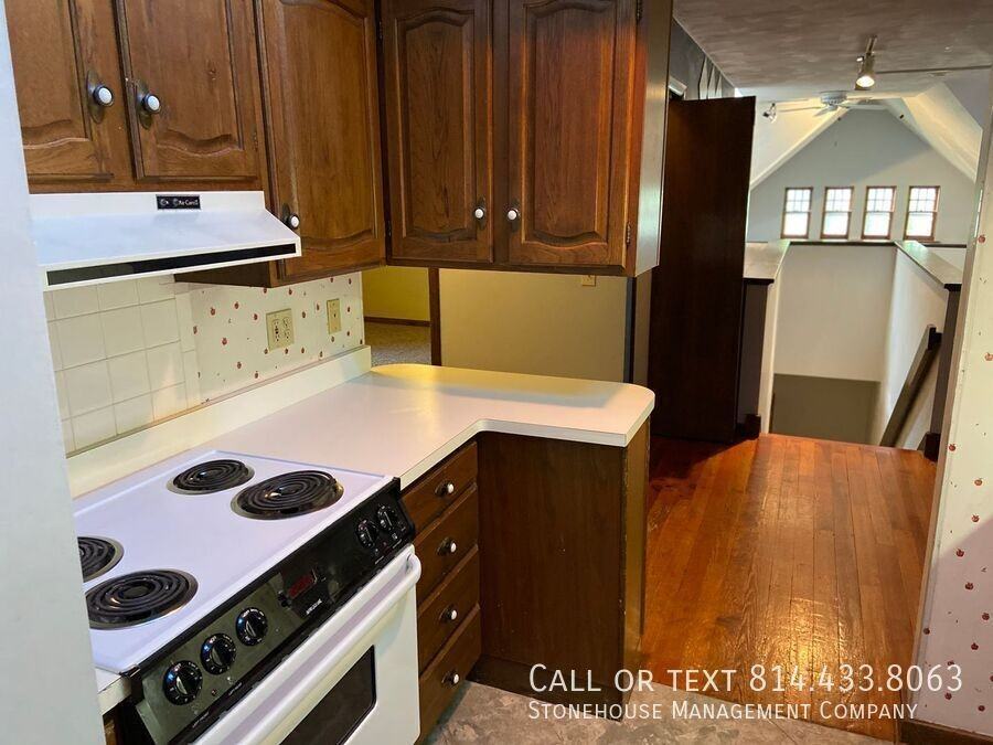 446 W 10th St #5 - Photo 7 of 14